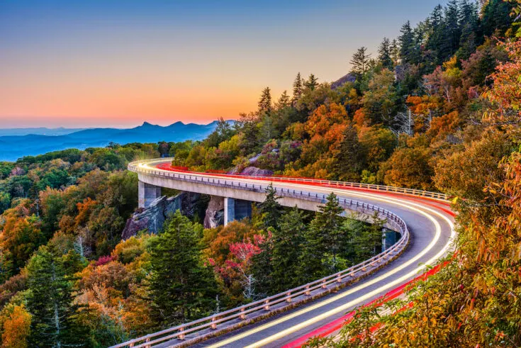 Drive the amazing Blue Ridge Parkway in the Western North Carolina Mountains